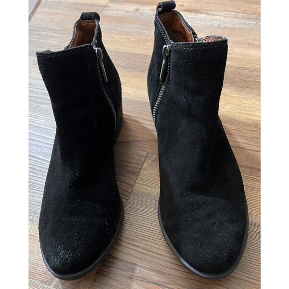 Lucky Brand Womens Fineses Ankle Boots Black Suede Block Heel Zip Up Size 6.5 M - Picture 4 of 11
